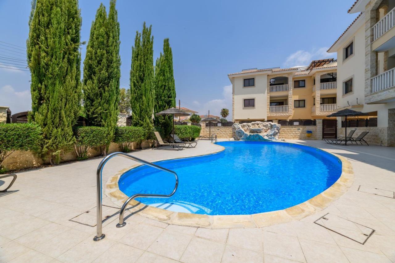 Blue Serenity Complex Larnaca Buitenkant foto