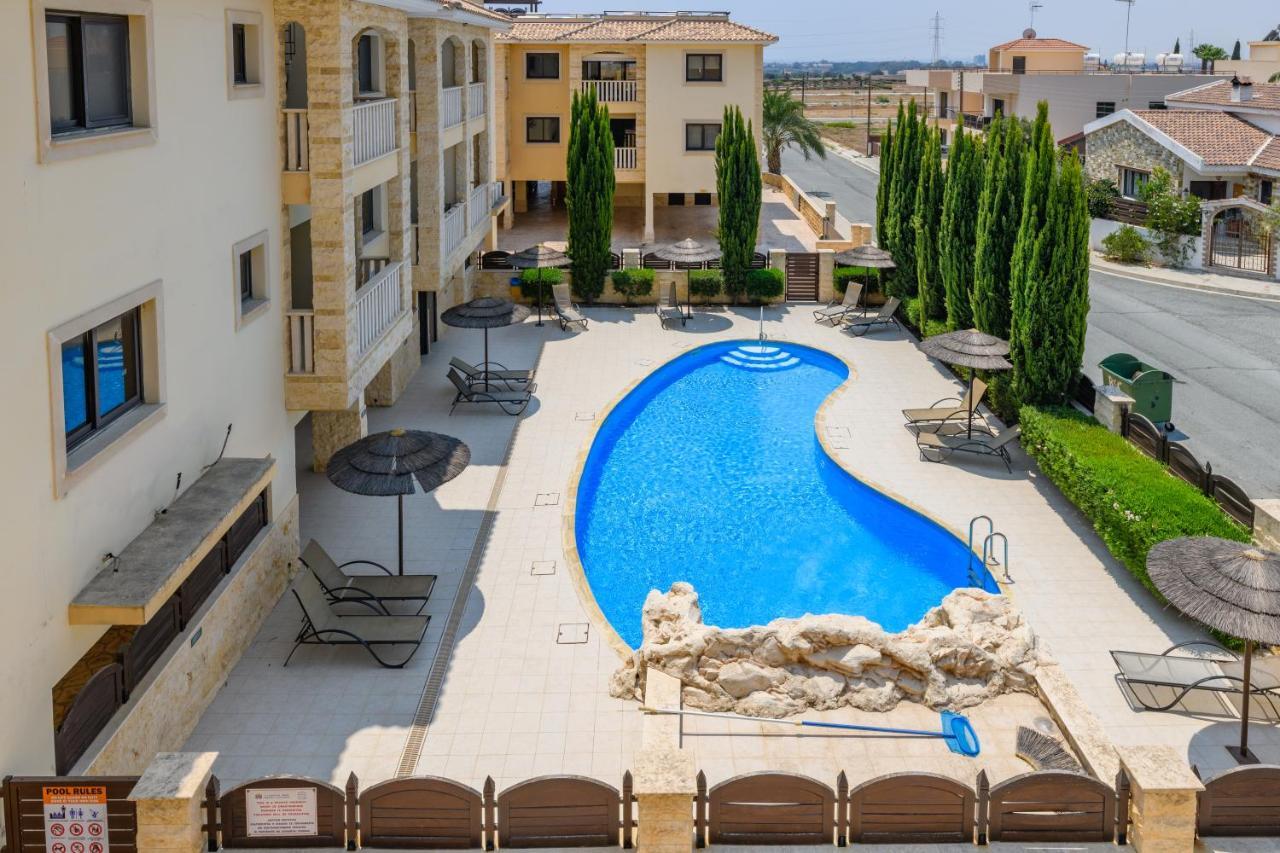 Blue Serenity Complex Larnaca Buitenkant foto